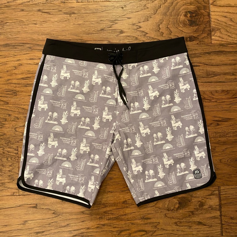 TravisMathew Board Shorts Mens 38 Grey 5 O'Clock Party Print Swim Trunks